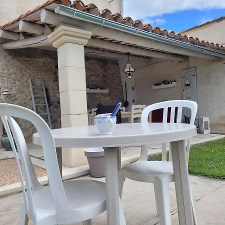 Grange Voutee Avec Jardin Villa Mane  Exterior foto